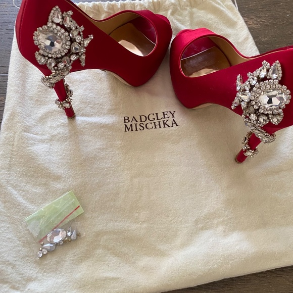 Badgley Mischka Kiara Red Heels - Picture 9 of 9